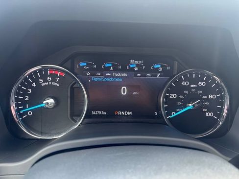 Used 2022 Ford F250 Lariat w/ Black Appearance Package AWD/4WD image 9