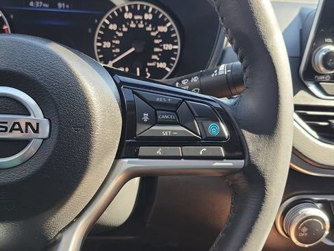Used 2022 Nissan Altima 2.5 SV w/ SV Premium Package FWD image 8
