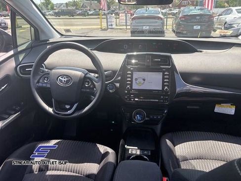 Used 2022 Toyota Prius Prime LE image 21