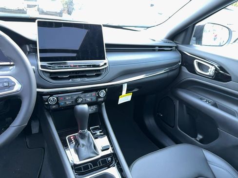 New 2026 Jeep Compass Limited w/ Sun, Sound & Navigation Group image 11