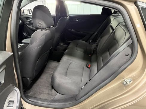 Used 2018 Chevrolet Malibu LT image 10