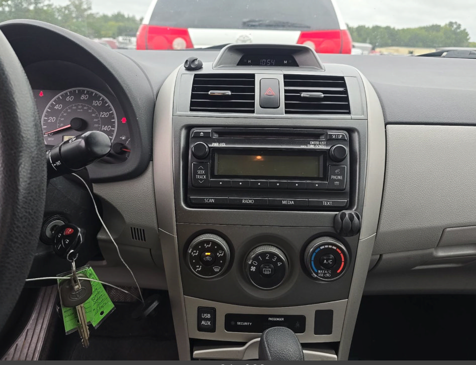 Used 2012 Toyota Corolla LE FWD image 7