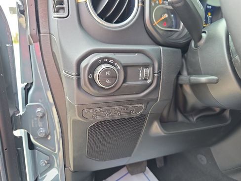 New 2026 Jeep Gladiator Sahara image 19