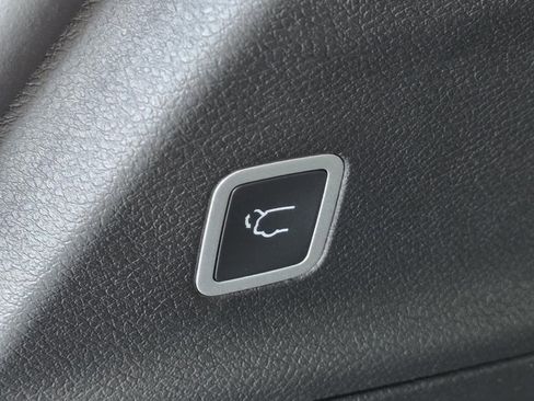 New 2026 Chrysler Pacifica Select FWD image 14
