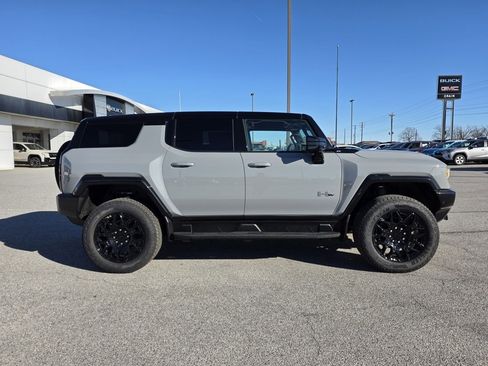 New 2026 GMC Hummer EV SUV image 9