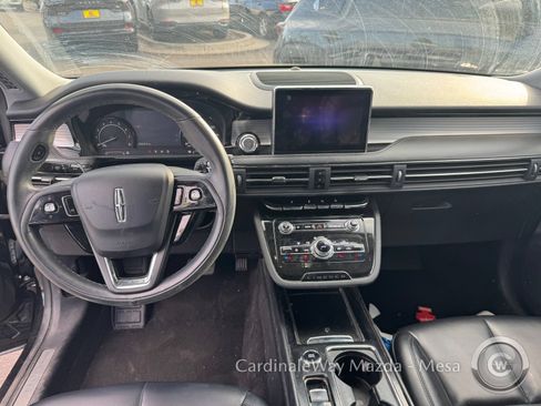 Used 2021 Lincoln Corsair AWD image 12