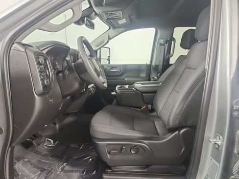Used 2025 Chevrolet Silverado 2500 Custom w/ Custom Value Package AWD/4WD image 19