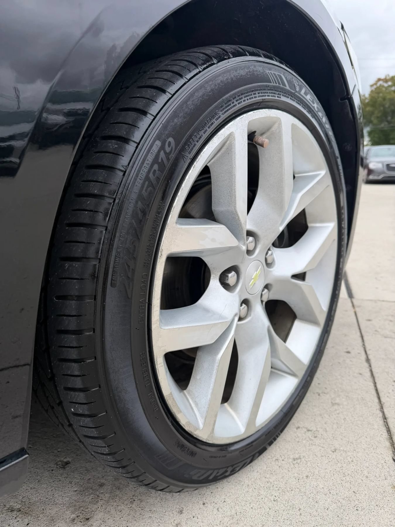 Used 2015 Chevrolet Impala LTZ FWD image 9