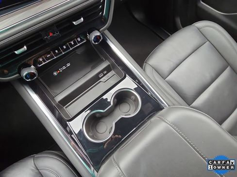 Used 2025 Chevrolet Tahoe LT image 26