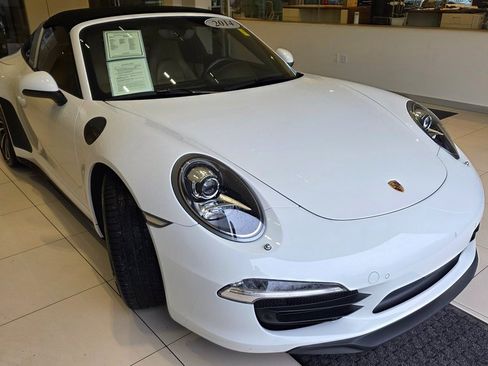 Used 2014 Porsche 911 Targa 4S image 8