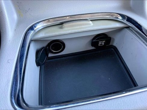 Used 2016 Dodge Grand Caravan SXT w/ Rear Park Assist Package image 24