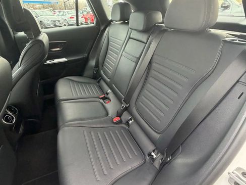 Used 2025 Mercedes-Benz GLC 43 AMG 4MATIC image 11