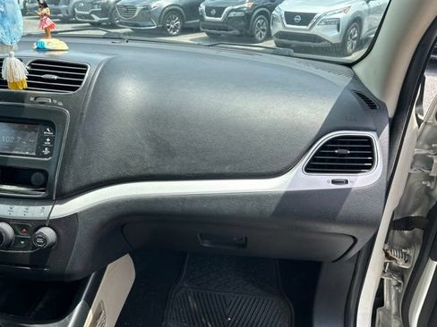 Used 2014 Dodge Journey American Value Package w/ Flexible Seating Group FWD image 13