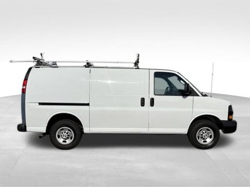 Used 2022 Chevrolet Express 2500 w/ Safety Package RWD image 20