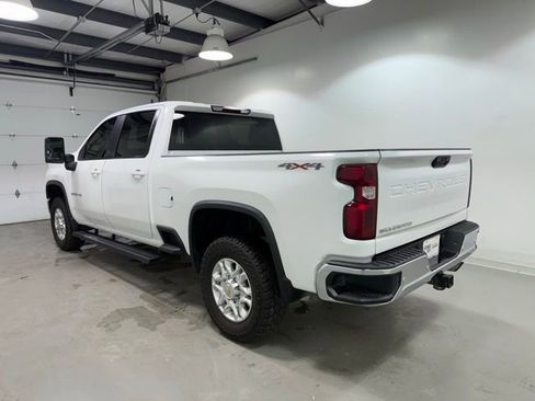 Used 2022 Chevrolet Silverado 2500 LT w/ Convenience Package image 5