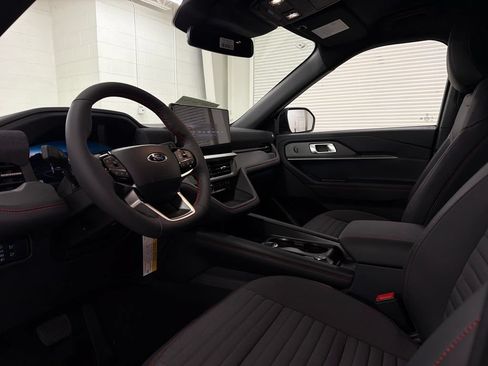 New 2026 Ford Explorer ST-Line w/ ST-Line Street Pack RWD image 6