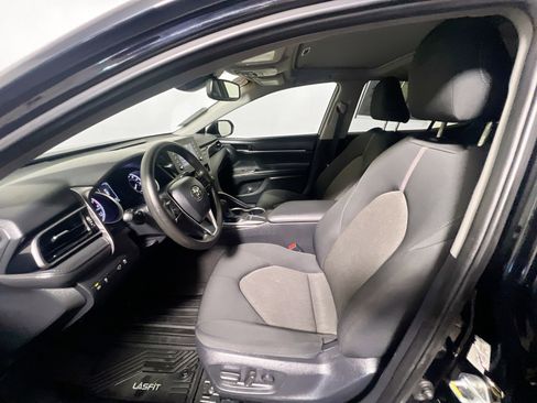 Used 2024 Toyota Camry LE w/ Convenience Package image 14