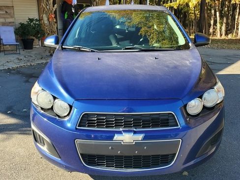 Used 2013 Chevrolet Sonic LT image 9