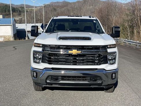 New 2026 Chevrolet Silverado 3500 LT w/ Convenience Package image 2