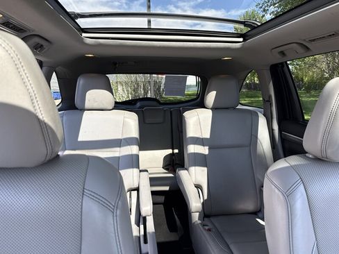 Used 2018 Toyota Highlander Limited Platinum image 28