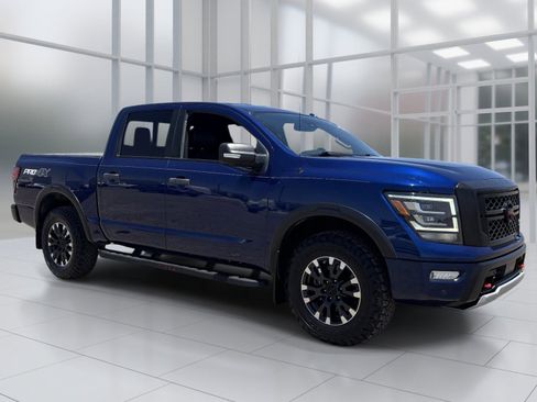 Used 2020 Nissan Titan PRO-4X w/ Pro-4x Convenience Package AWD/4WD image 8