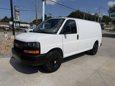 Used 2019 Chevrolet Express 2500 RWD image 22
