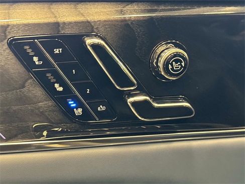 New 2026 Cadillac Escalade IQ Luxury 2 image 28