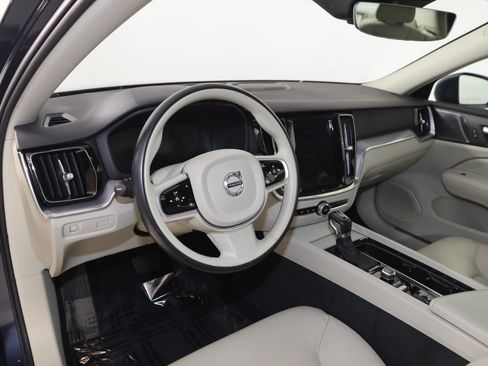 Used 2020 Volvo S60 T6 Momentum w/ Protection Package image 25