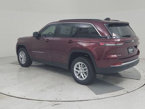 New 2025 Jeep Grand Cherokee Laredo X image 10