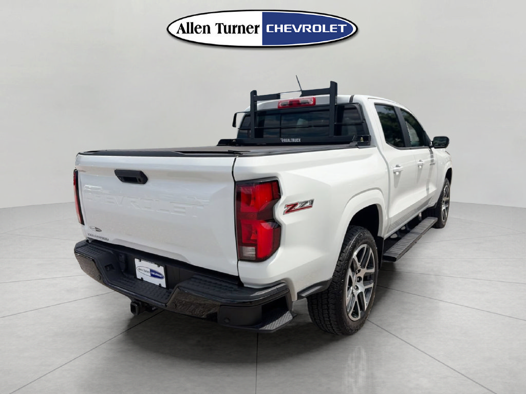 Used 2024 Chevrolet Colorado Z71 w/ Z71 Convenience Package 2 AWD/4WD image 4