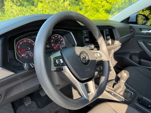 Used 2019 Volkswagen Jetta S image 38