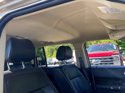 Used 2017 Ford Flex SEL w/ Equipment Group 202A AWD/4WD image 22
