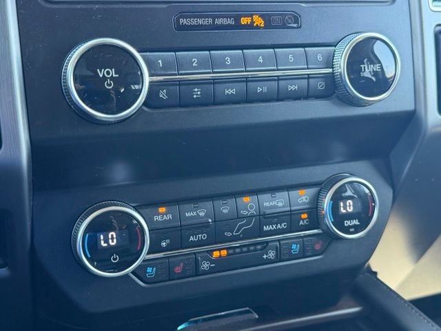 Used 2019 Ford Expedition Max Platinum RWD image 29