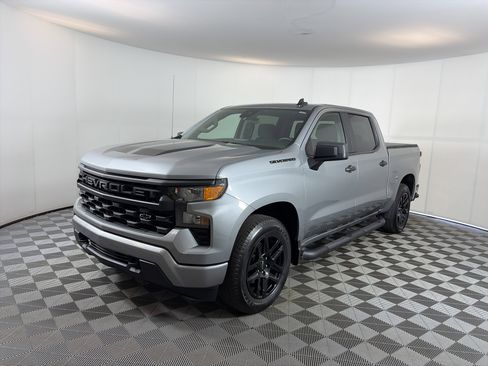 Used 2024 Chevrolet Silverado 1500 Custom w/ Rally Edition AWD/4WD image 2