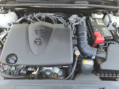 Used 2019 Toyota Camry XLE w/ Driver Assist Package FWD image 32