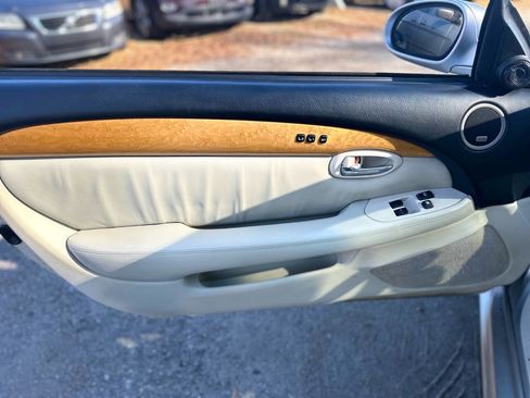 Used 2002 Lexus SC 430 Convertible image 9