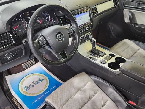 Used 2017 Volkswagen Touareg Wolfsburg Edition AWD/4WD image 20