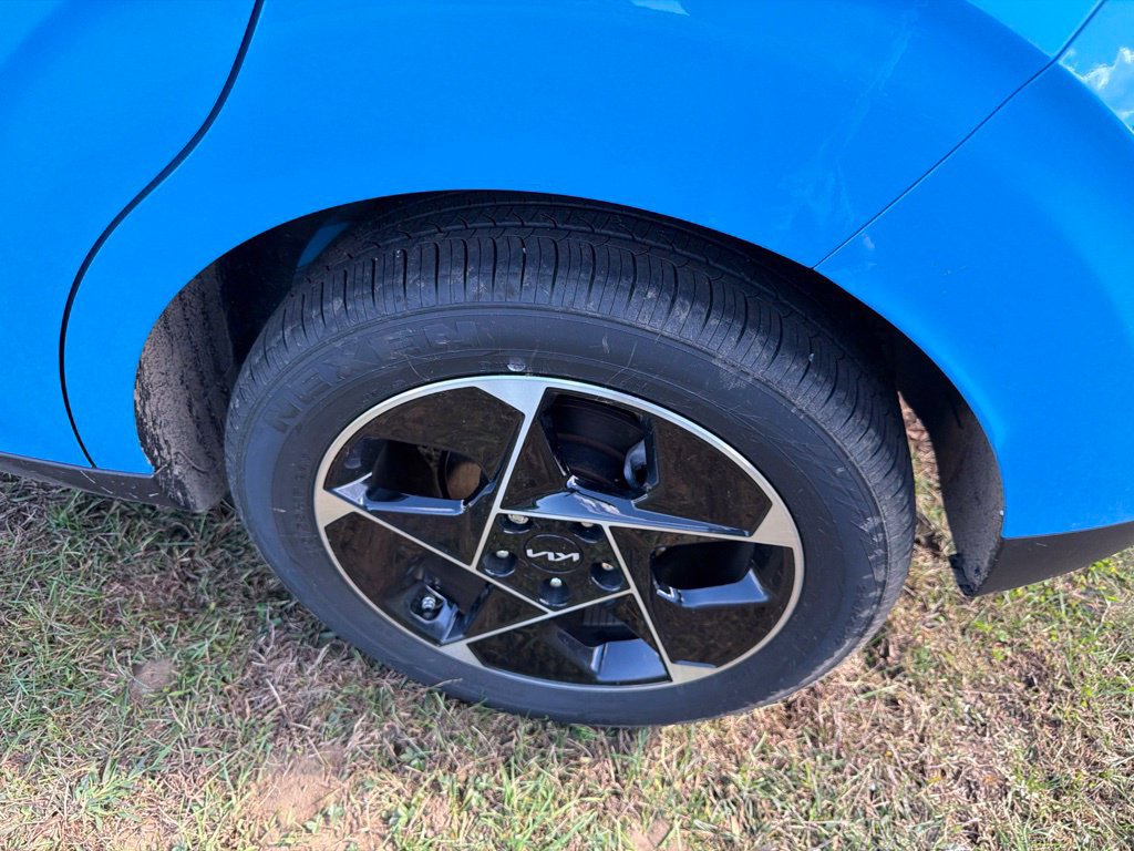 Used 2025 Kia Soul EX FWD image 7