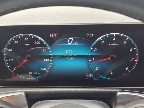 Used 2020 Mercedes-Benz GLB 250 4MATIC image 31