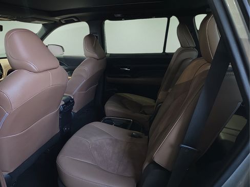 Certified 2024 Toyota Grand Highlander AWD Hybrid image 14