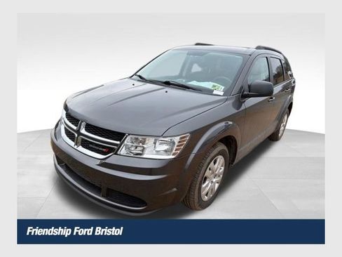 Used 2015 Dodge Journey SE w/ Flexible Seating Group image 1
