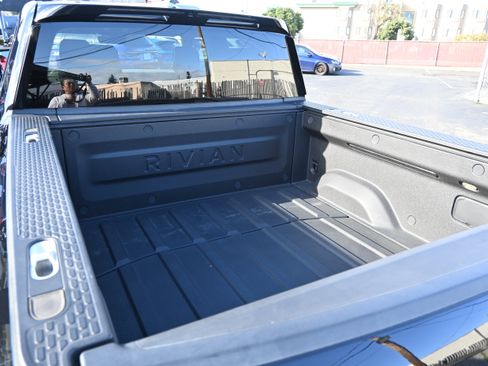 Used 2023 Rivian R1T Adventure image 18