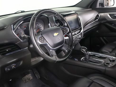 Used 2023 Chevrolet Traverse LT w/ LT Premium Package AWD/4WD image 30