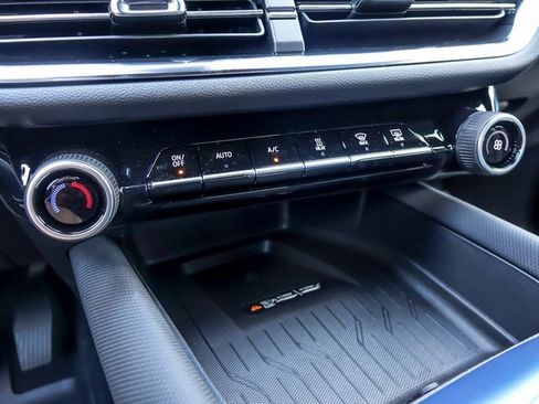 New 2026 Chevrolet Equinox EV LT image 27