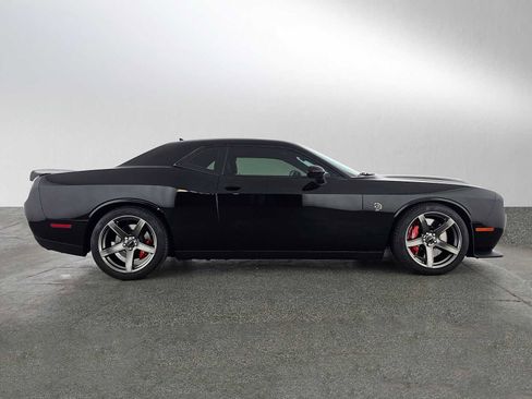 Used 2021 Dodge Challenger SRT Hellcat Redeye image 8