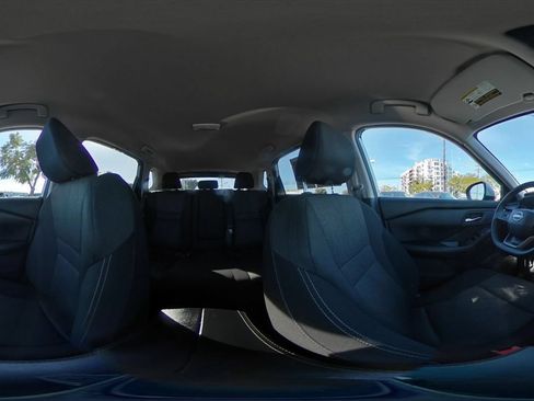 Used 2025 Nissan Rogue SV FWD image 44
