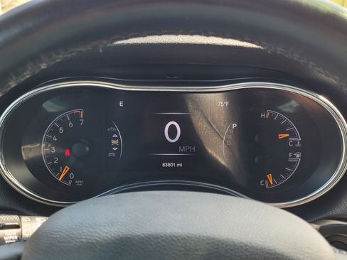 Used 2020 Jeep Grand Cherokee Altitude image 23