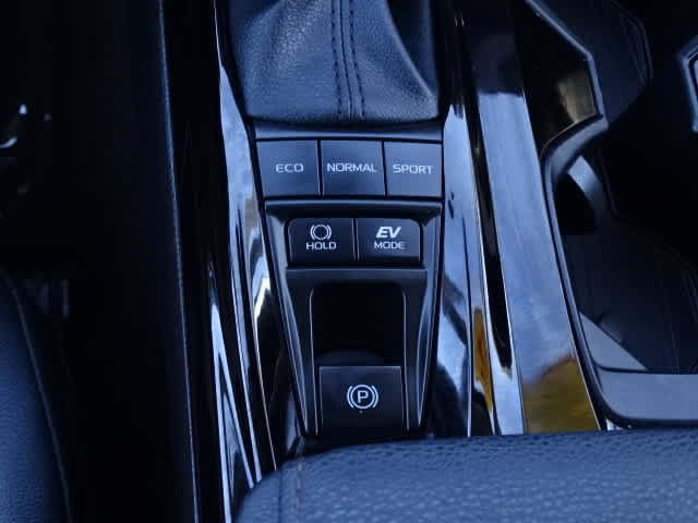Certified 2025 Toyota Camry XLE w/ Premium Package FWD image 33