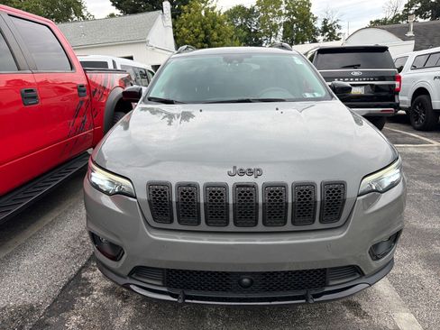 Used 2023 Jeep Cherokee Altitude Lux w/ Mopar Interior Package AWD/4WD image 2