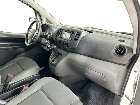 Used 2019 Nissan NV200 S image 25